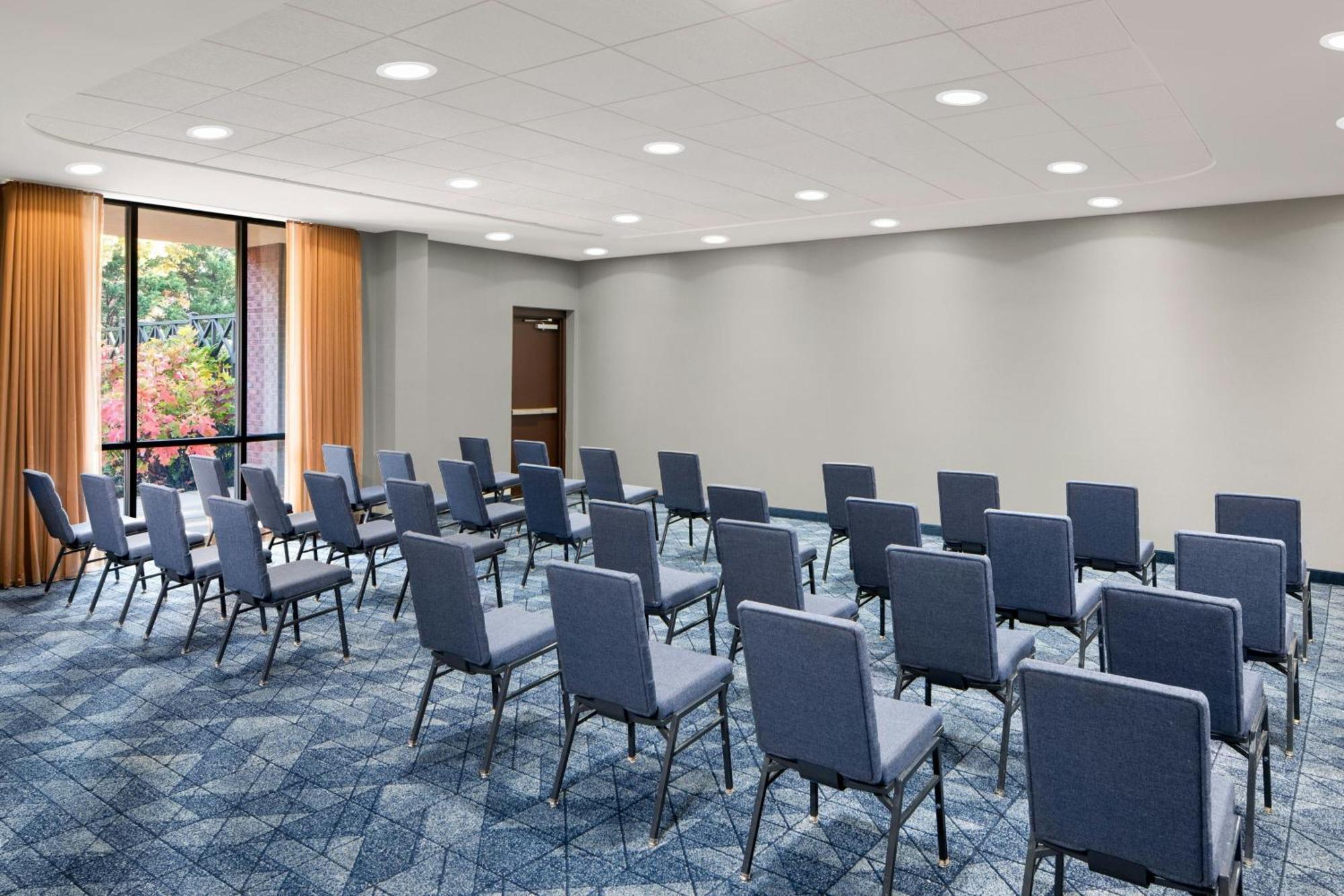 Courtyard By Marriott Knoxville Airport Alcoa Ngoại thất bức ảnh