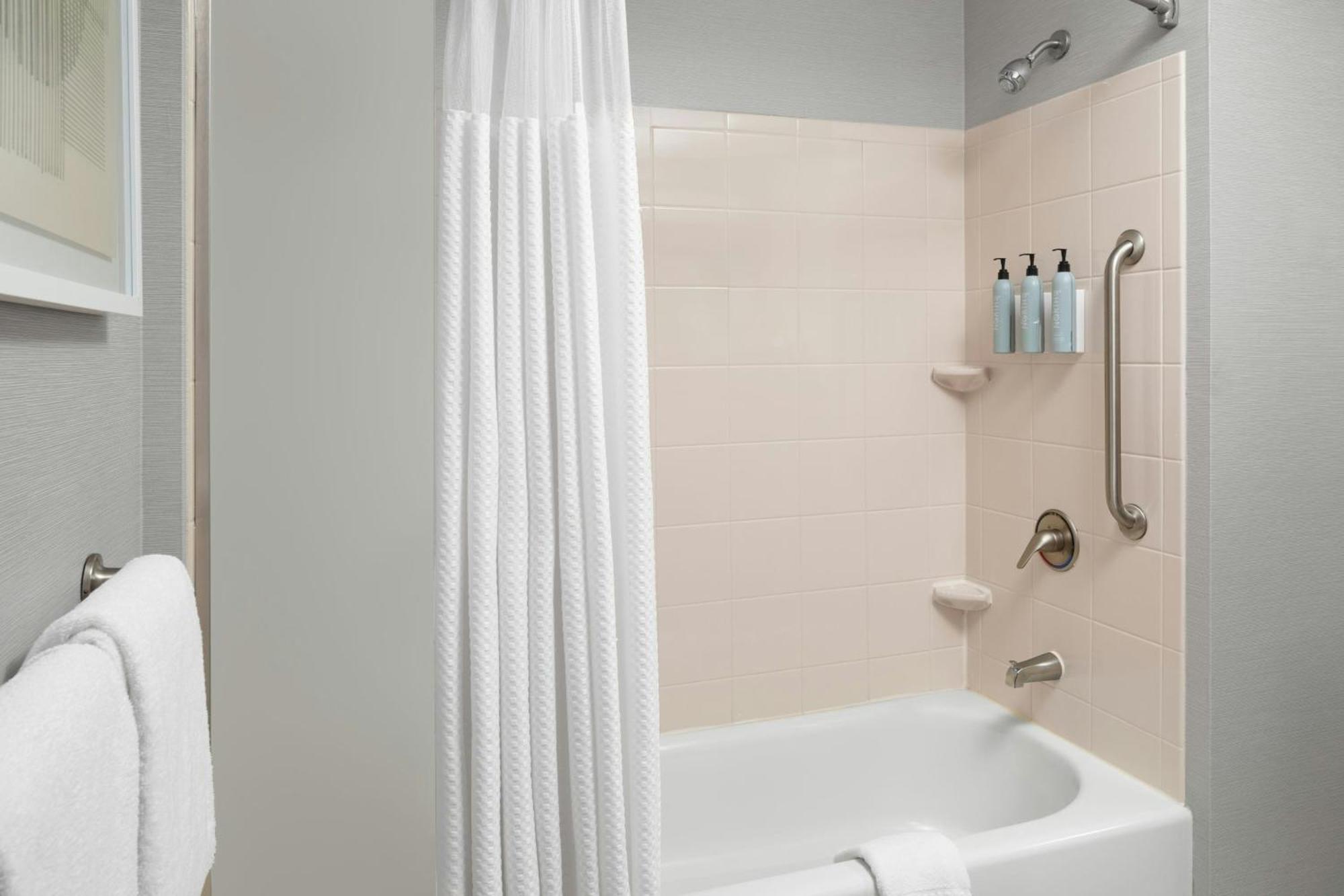 Courtyard By Marriott Knoxville Airport Alcoa Ngoại thất bức ảnh