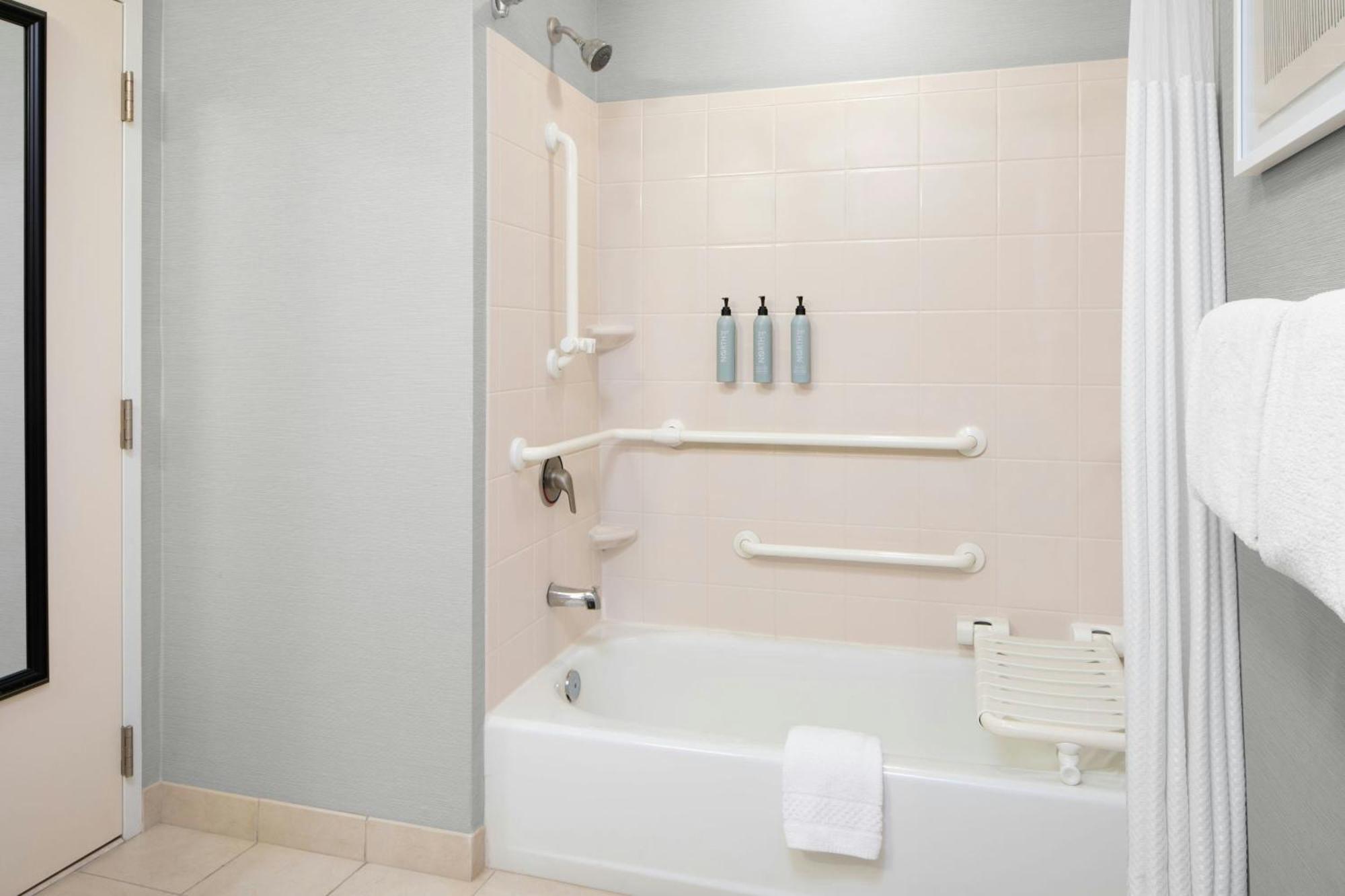 Courtyard By Marriott Knoxville Airport Alcoa Ngoại thất bức ảnh